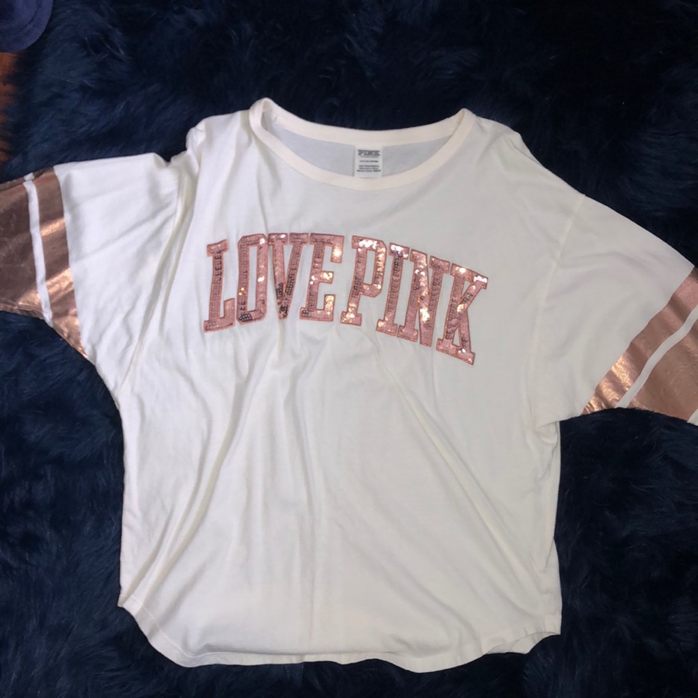 Pink medium sleeved shirt
